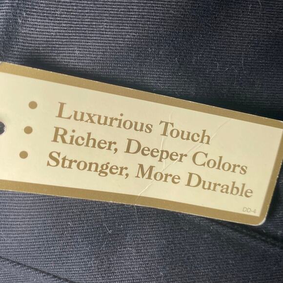 NWT - Men's Classic Fit Pleated - Non-Wrinkle Pants - Picture 12 of 13